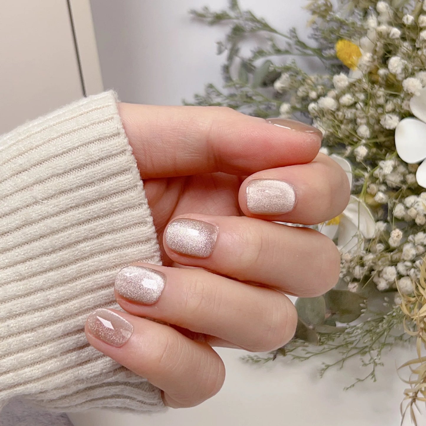 Handmade Cat-eye Press on Nails Short False Nails Full Cover Stick on Nail Tips Artificial Reusable Fake Nails for Women