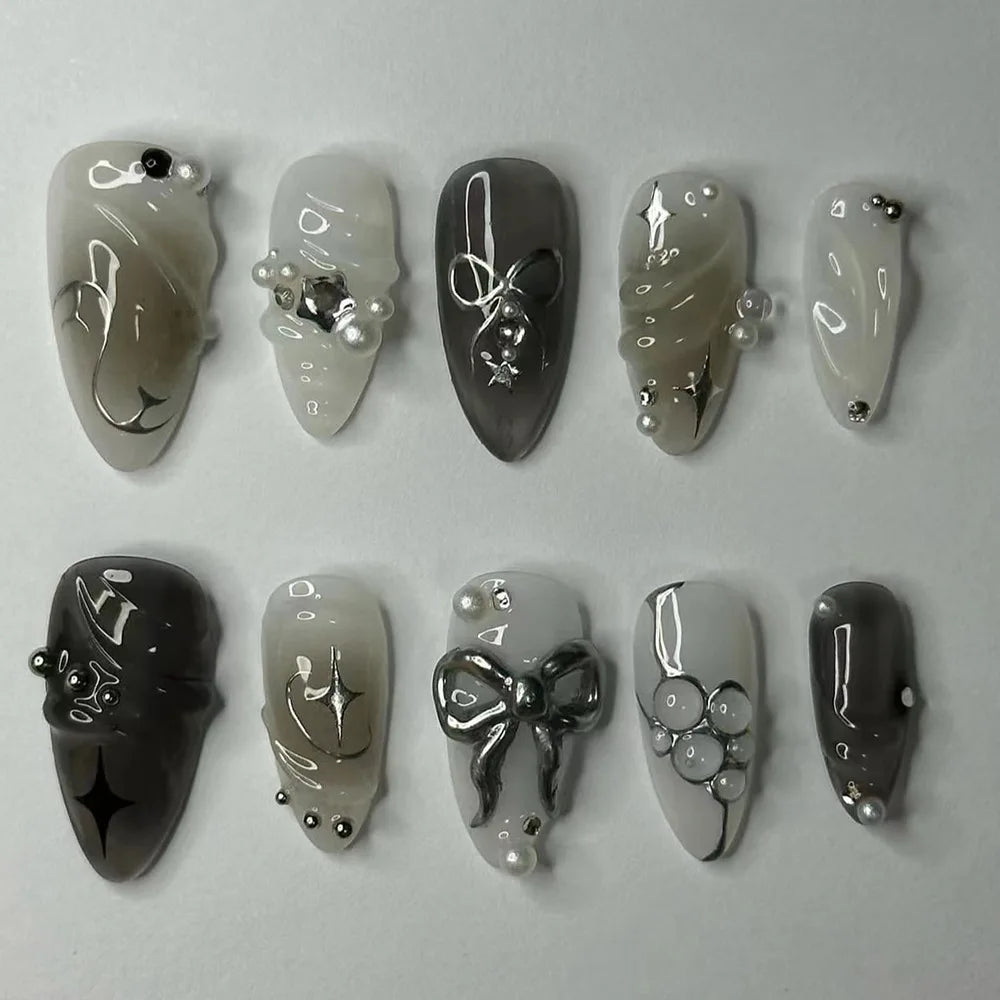 24pcs Baroque Style False Nails with Gold Moon Star Design Almond Fake Nail Patches Wearable Heavy Metal French Press on Nails