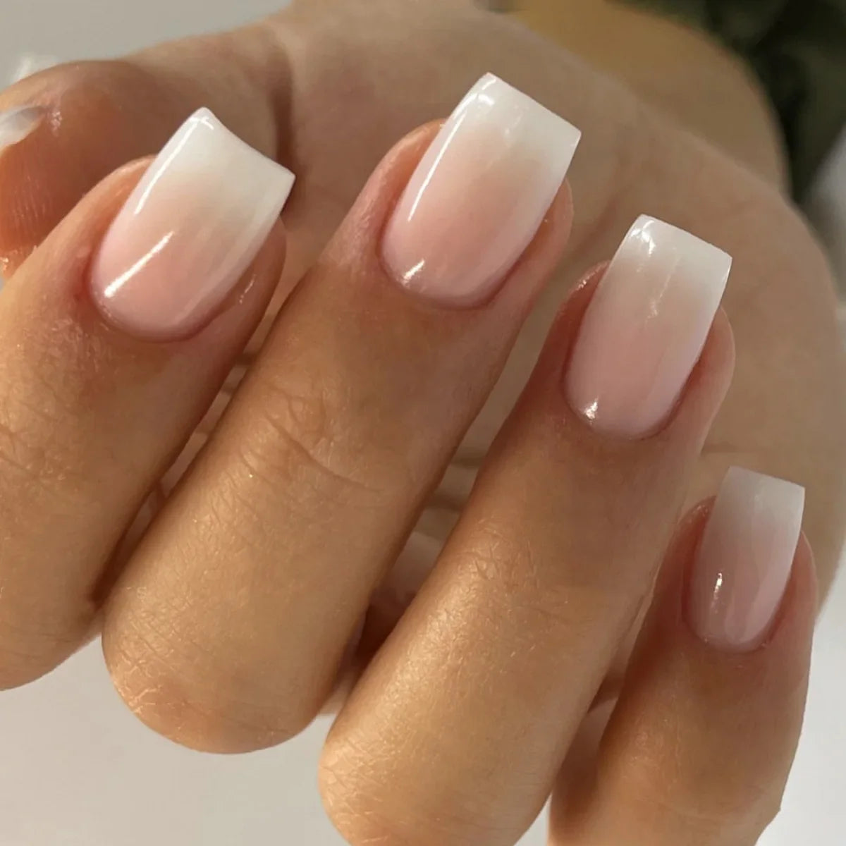 Cat Eye Press-On Nails – Oval or Square Shape | Glossy Gradient