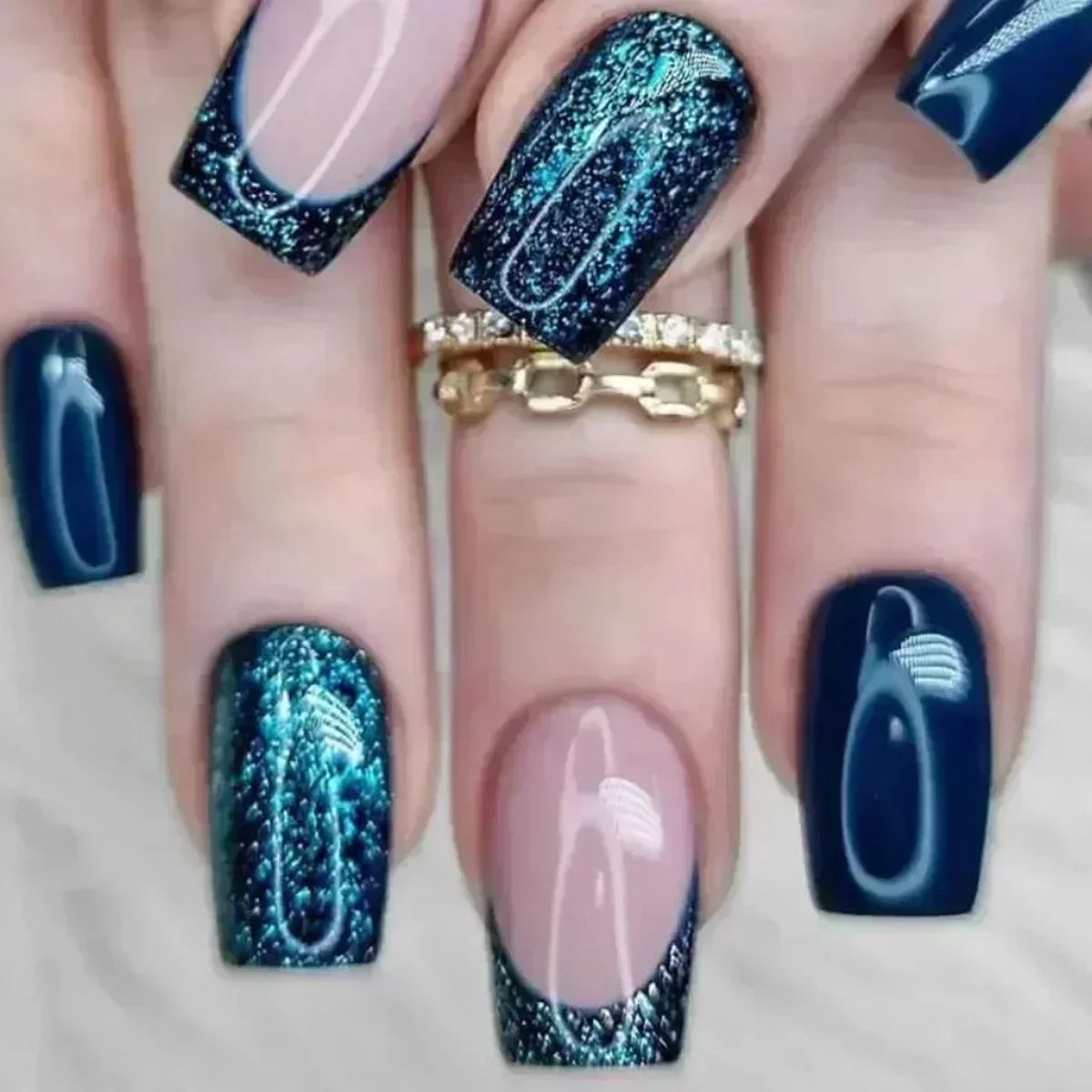 24Pcs Yellow Simple False Nails Short Coffin Art Artificial with French Design Wearable Fake Nails Full Cover Press on Nail Tips
