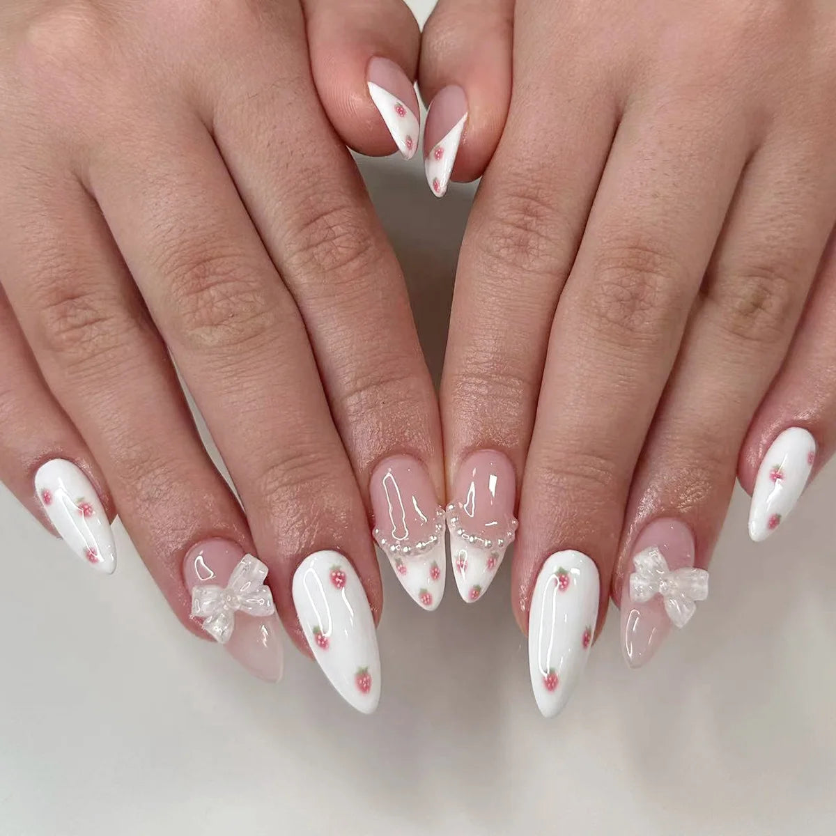 24pcs Almond Press on Nails French False Nails Wearable Stick-on Nails Fake Nail Uñas Postizas Накладные Ногти 네일팁 Faux Ongles