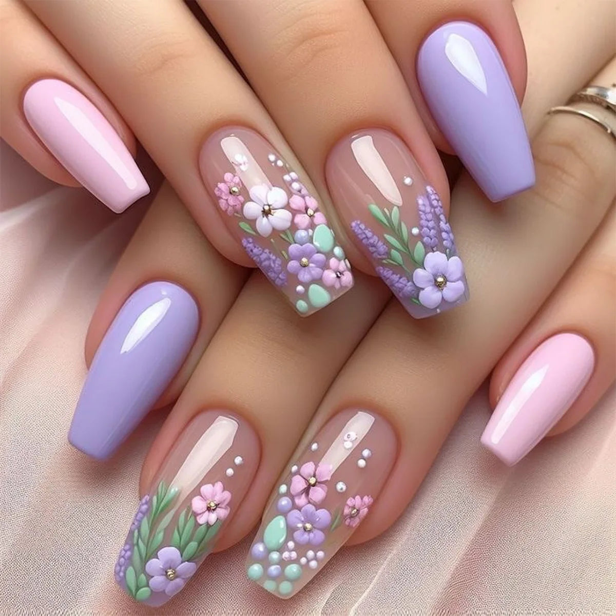 24Pcs Mini Flower Press on Nails Short Square False Nail Gradient Glitter Floral Fake Nail French Nails Press Ons Sweet Nail Art