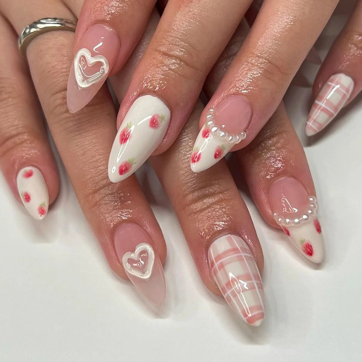 24Pcs Pink Cloud Sweet Star Moon Acrylic Nails Press on Almond Wearable Full Cover False Nails Art Tips Fingernail Beauty