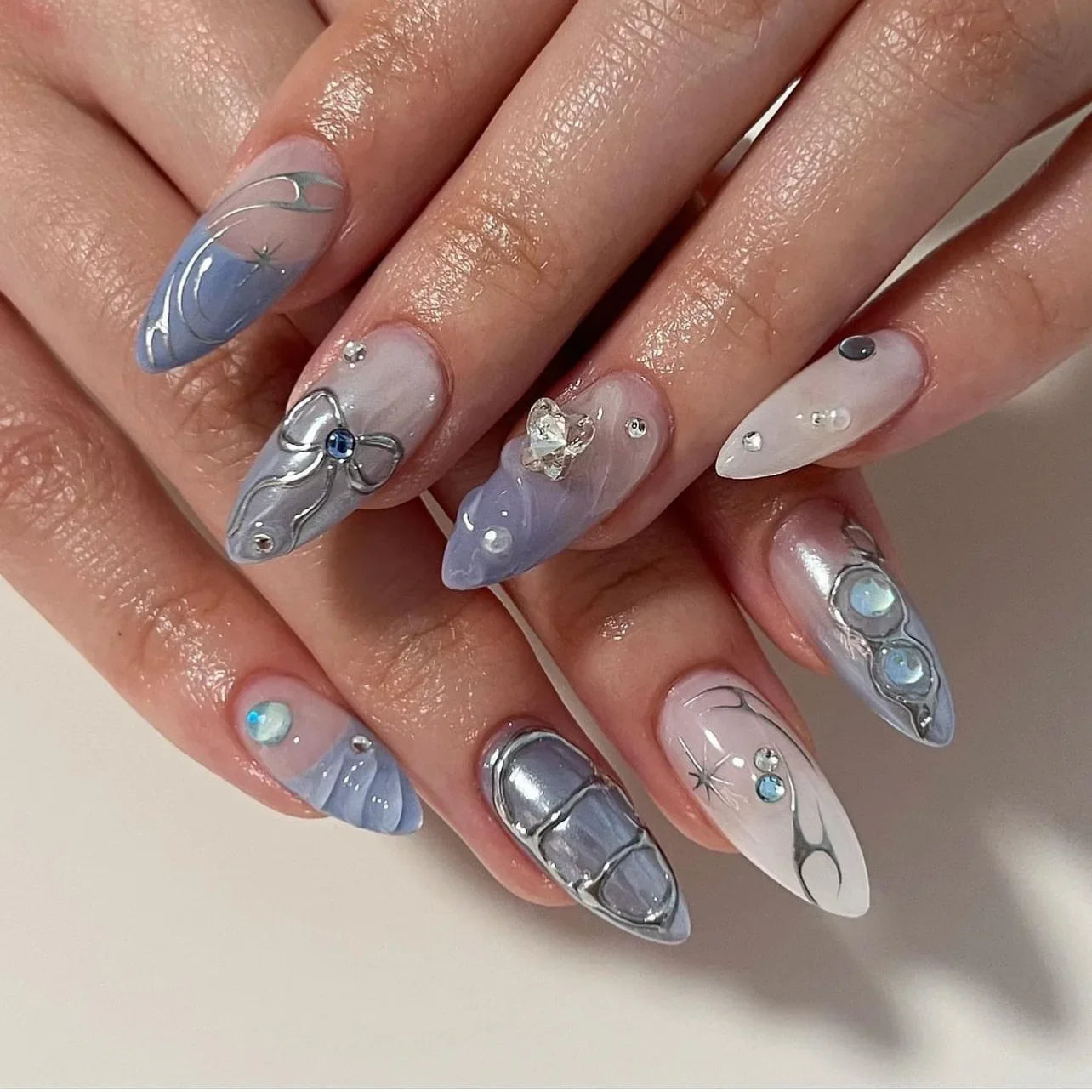 24Pcs Pink Cloud Sweet Star Moon Acrylic Nails Press on Almond Wearable Full Cover False Nails Art Tips Fingernail Beauty