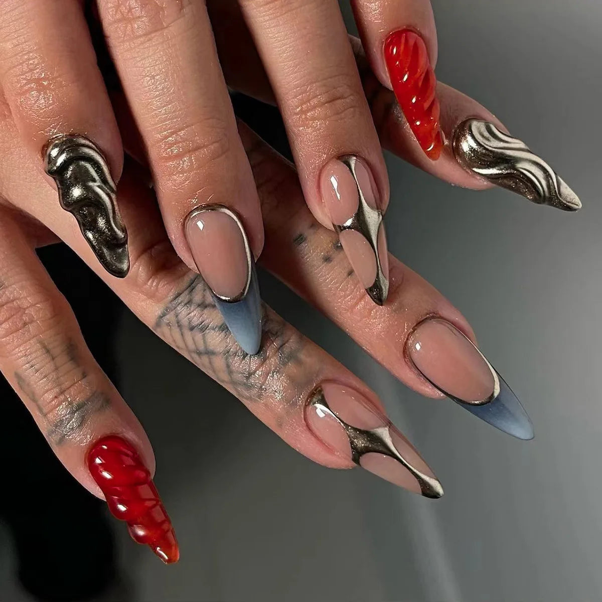 24pcs Baroque Style False Nails with Gold Moon Star Design Almond Fake Nail Patches Wearable Heavy Metal French Press on Nails