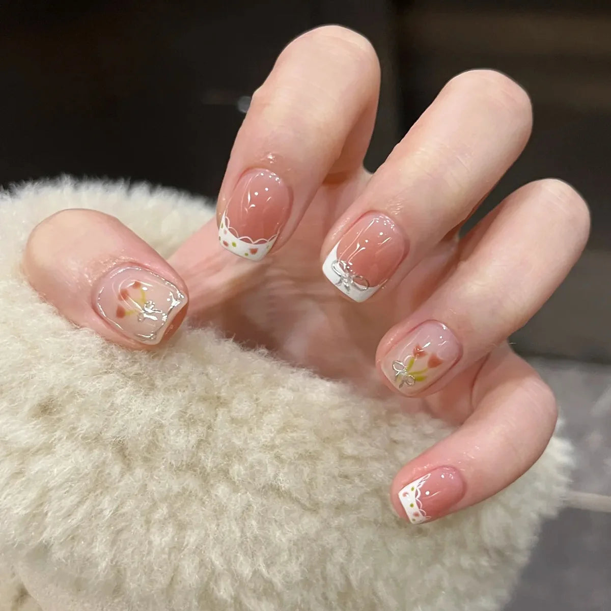 24Pcs Yellow Simple False Nails Short Coffin Art Artificial with French Design Wearable Fake Nails Full Cover Press on Nail Tips