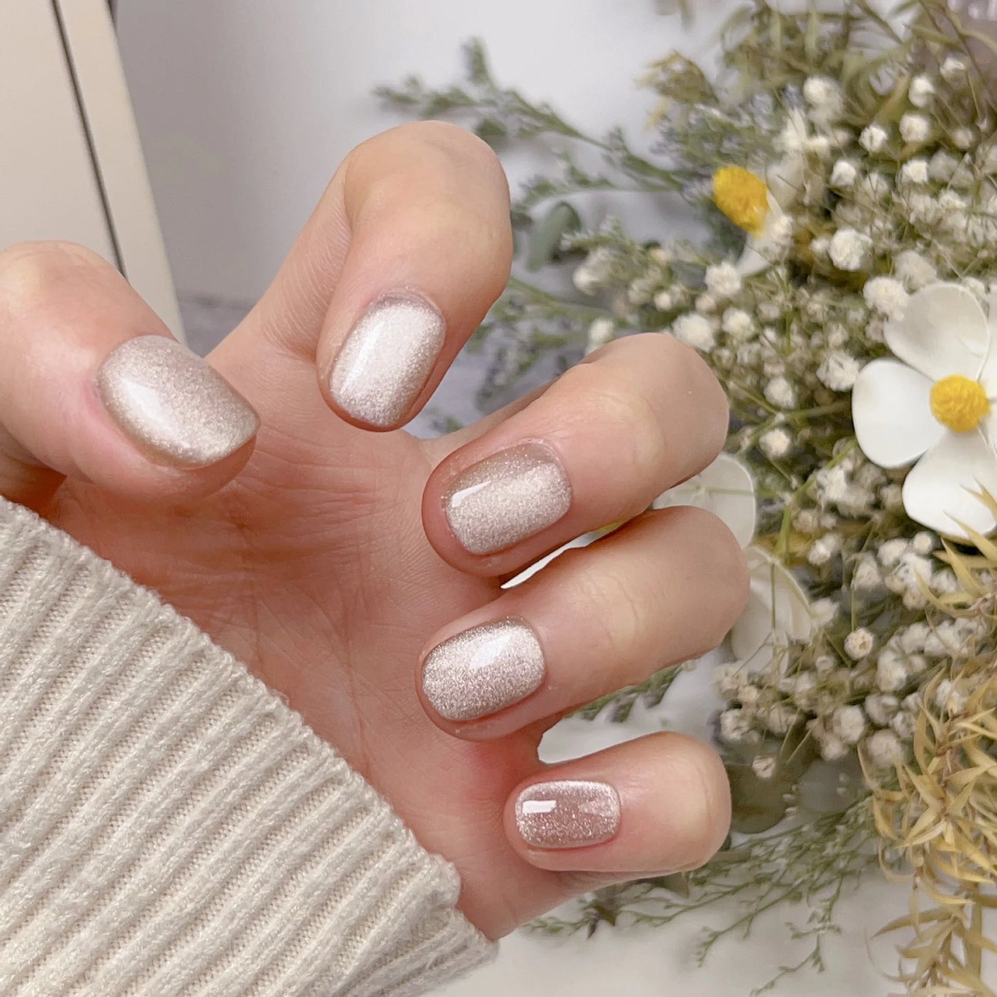 Handmade Cat-eye Press on Nails Short False Nails Full Cover Stick on Nail Tips Artificial Reusable Fake Nails for Women