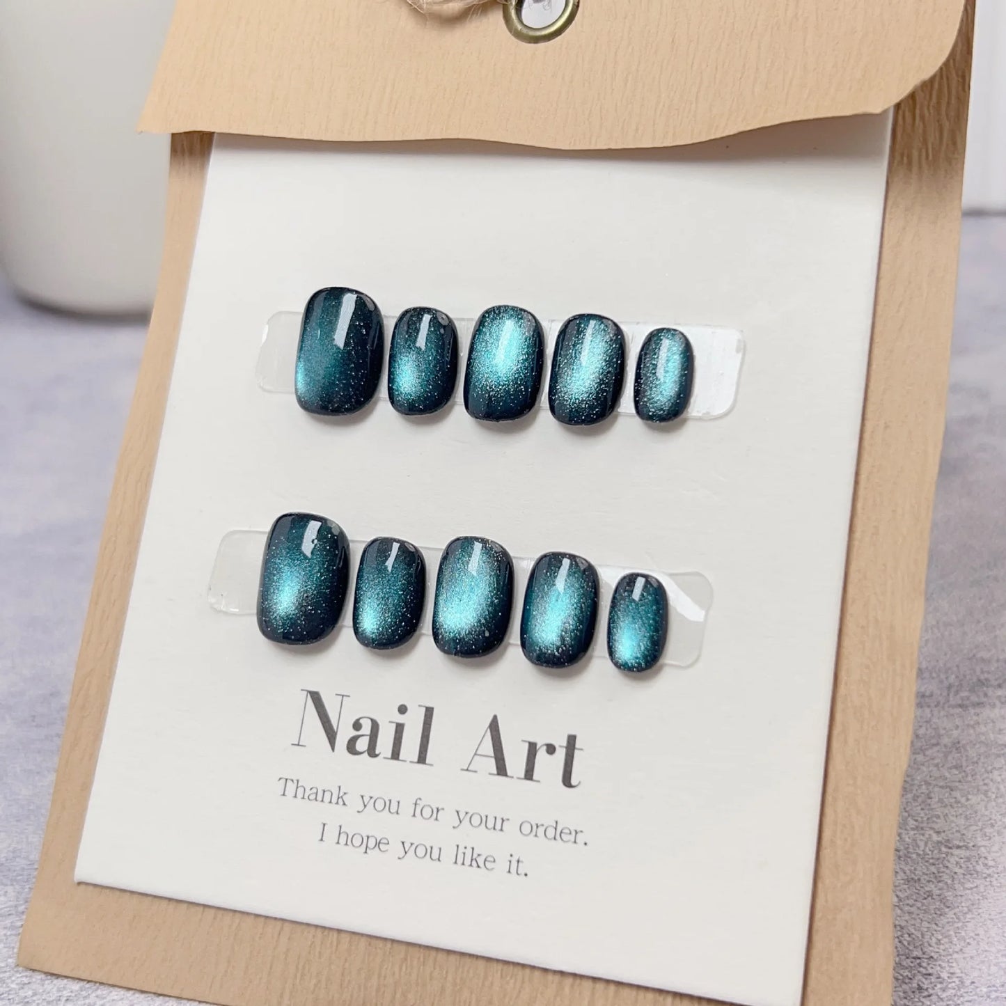 Handmade Cat-eye Press on Nails Short False Nails Full Cover Stick on Nail Tips Artificial Reusable Fake Nails for Women